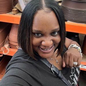 Meet your Posher, Alina